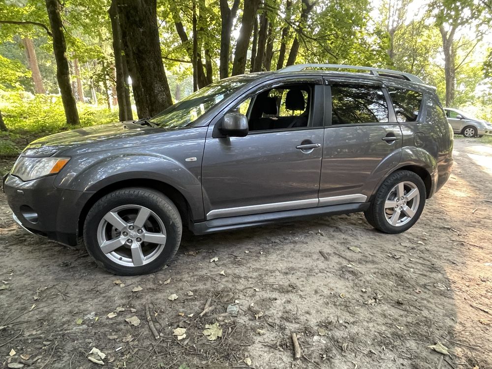 Mitsubishi Outlander xl2009