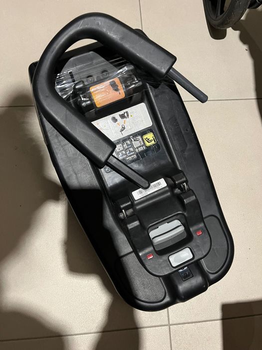 Fotelik samochodowy Joie i-snug z bazą