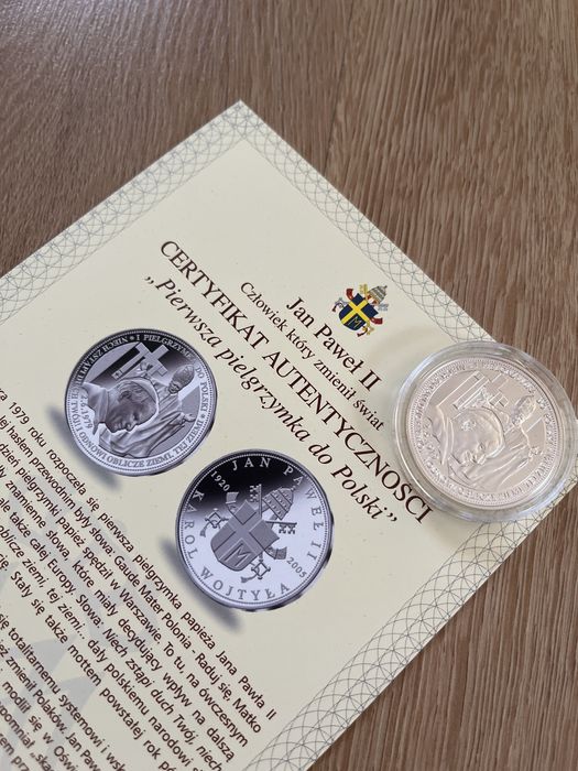 Medale Jan Paweł II 3 sztuki certyfikaty