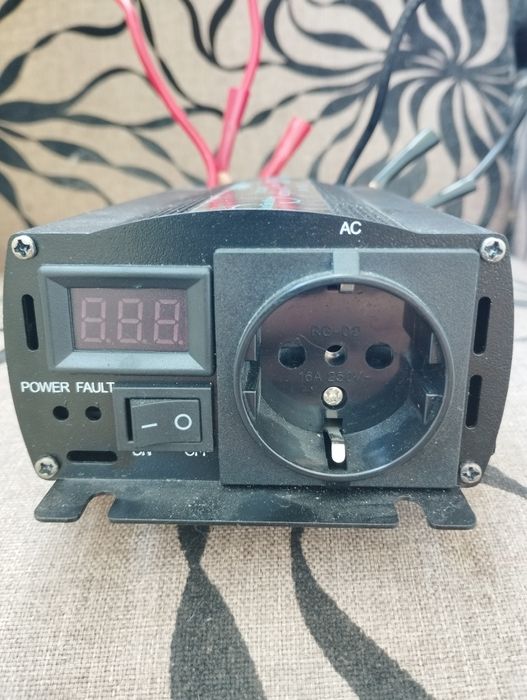 Інвертор CAPTOK на 500-1000W