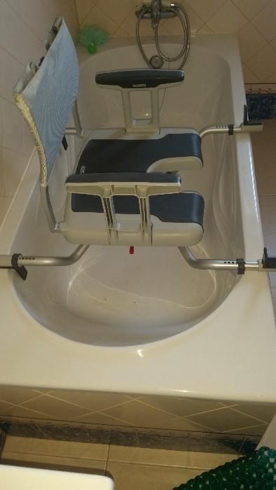 cadeira de banho aquatec Nova para idosos