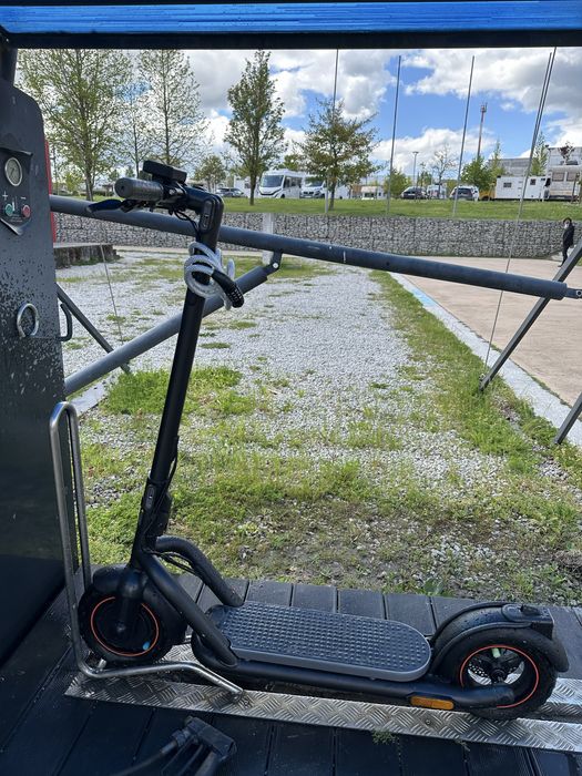 Trotinete Eléctrica Navee N65
