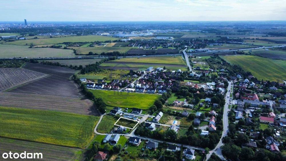 Działka budowlana – Mokronos Górny, media w drodze