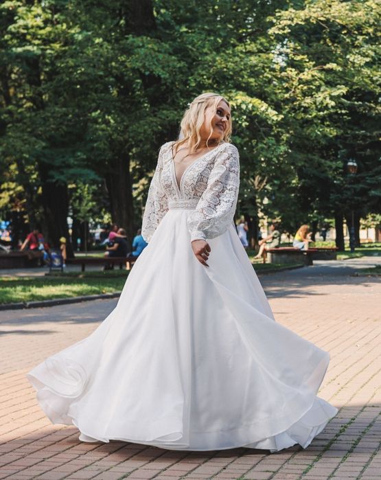 Весільна сукня у ідеальному стані!