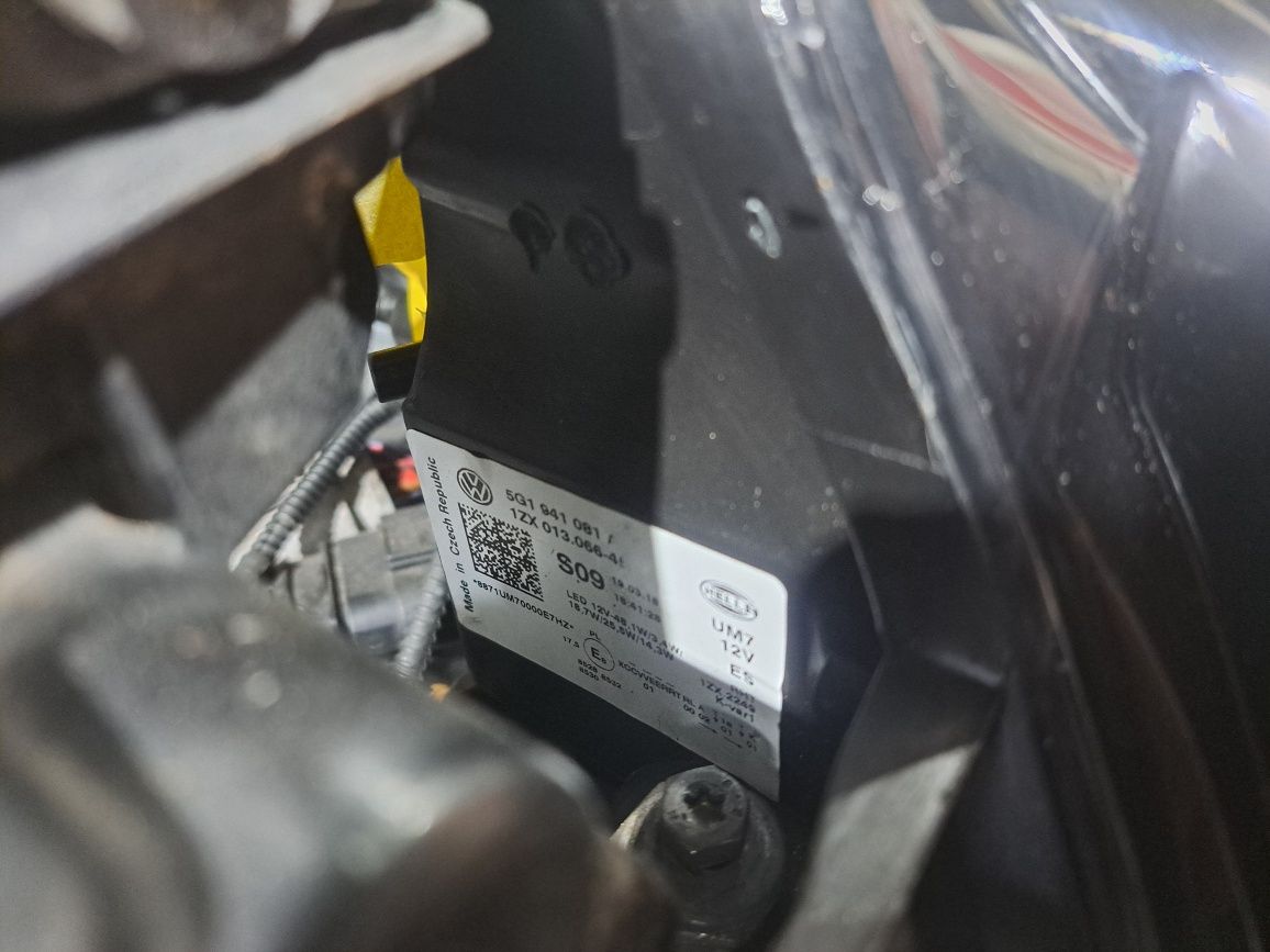 Farol golf gti mk7.5