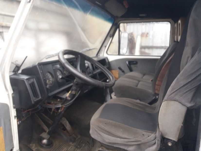 Продам Фольксваген ЛТ 2.4D Volkswagen LT1996 года выпуска в хорошем ст