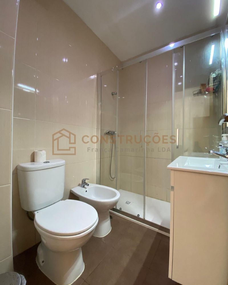 Arrenda-se Apartamento T2 – Rua Fialho de Almeida, Vila Nova de Gaia