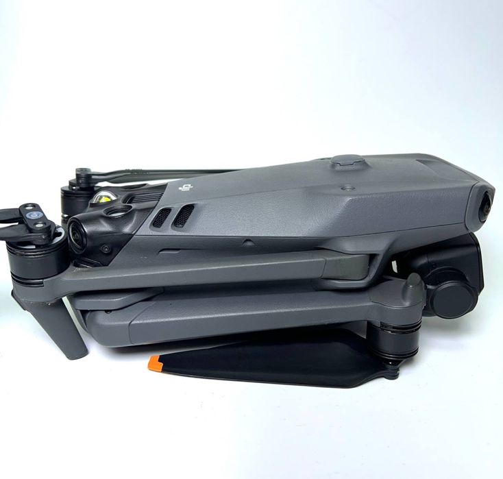 Дрон Dji mavic 3 Е тушка+акб+пропи