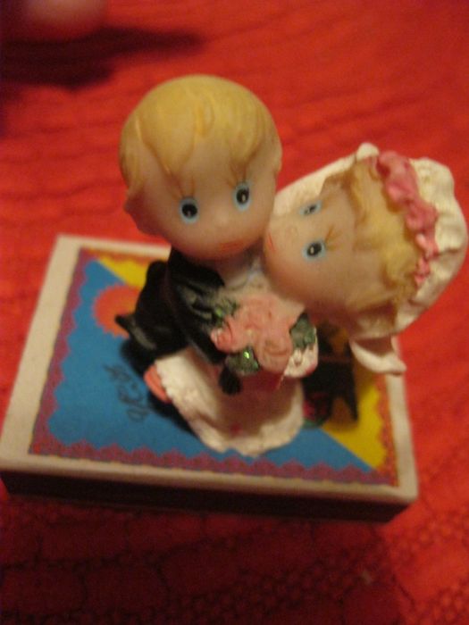 на подарок сувенир статуэтка жених и невеста фигурка свадьба европа