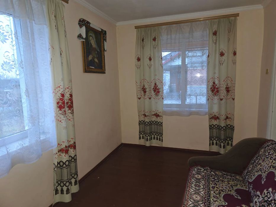 Продам будинок біля Нового Роздолу