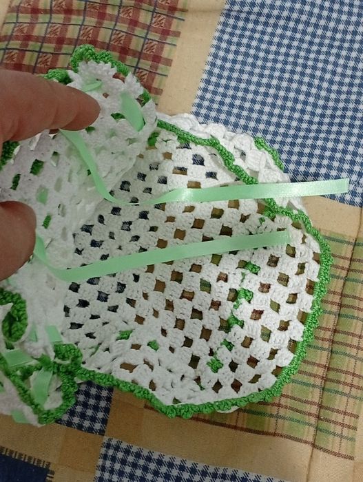 Conjunto de peças em Rendas feitas a mao