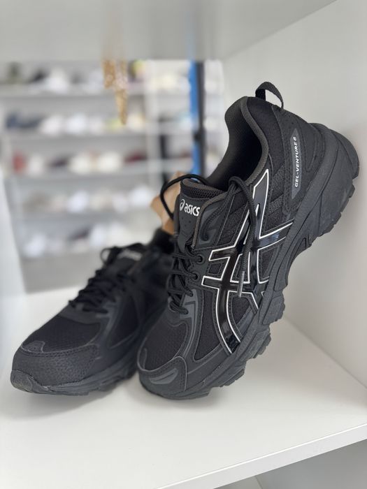 Чоловічі кросівки ASICS Gel-Venture Black 1203A297-002 41 - 42оригінал
