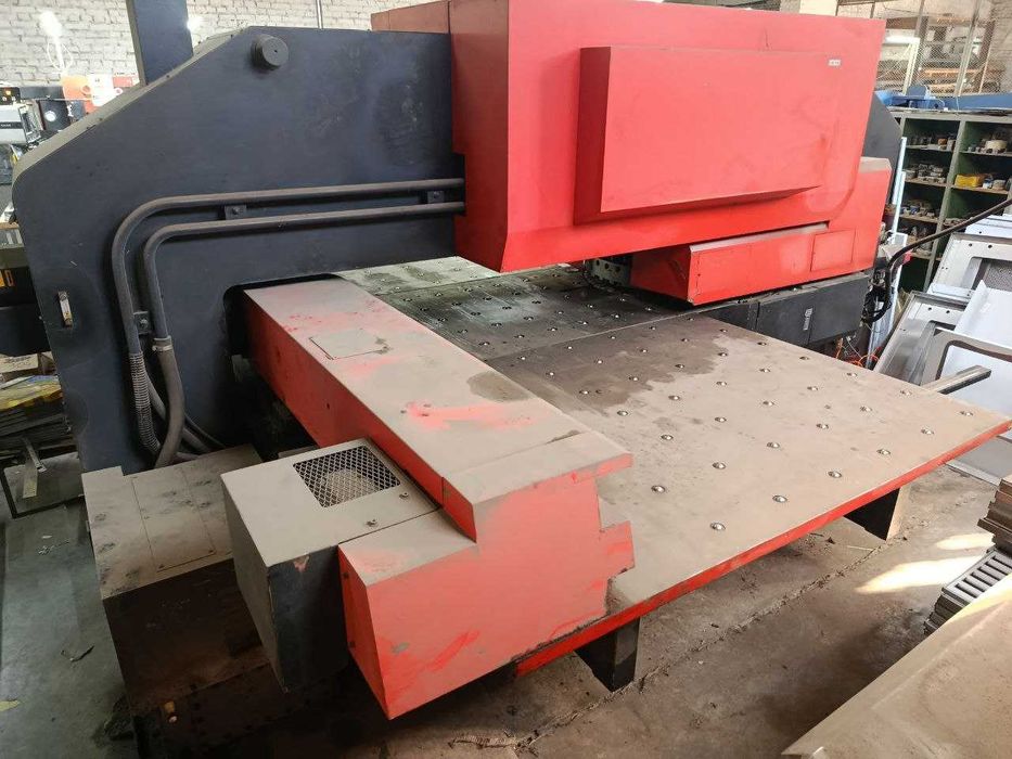 Координатно-пробивний пресс/Дыропробивной cтанок с ЧПУ AMADA Pega 357