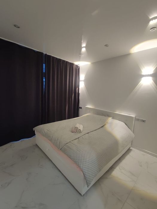 Простора квартира Gray, подобово ЖК Сіті-Парк, новобудова, центр міста