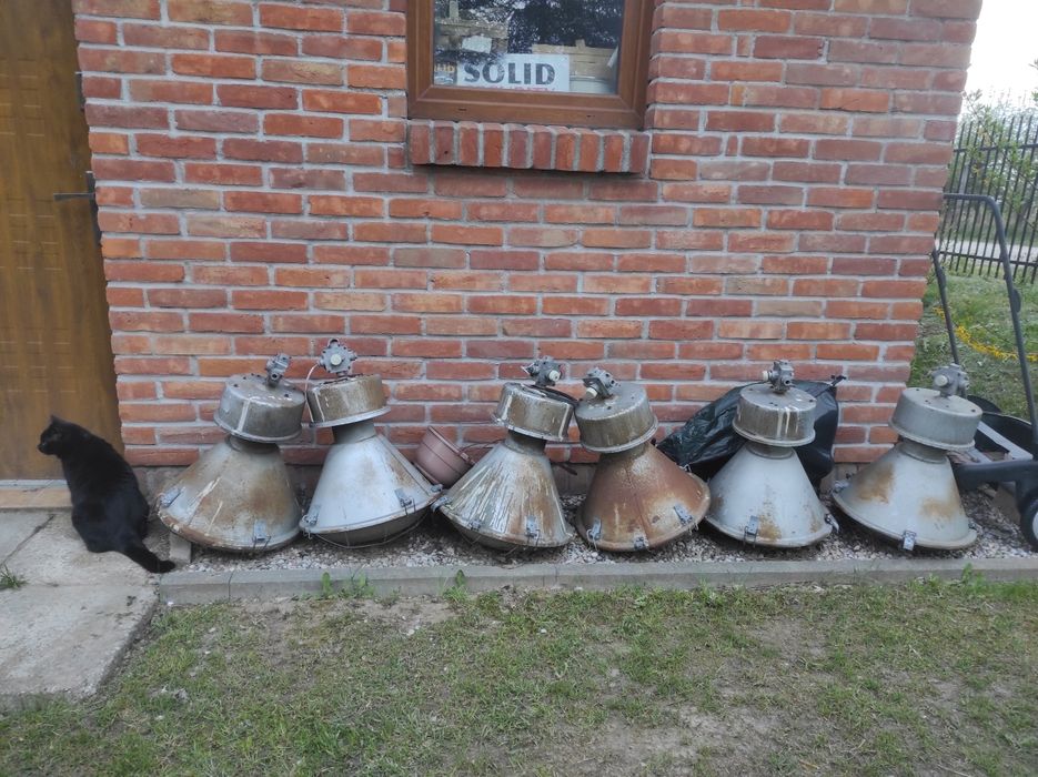 Lampy przemysłowe