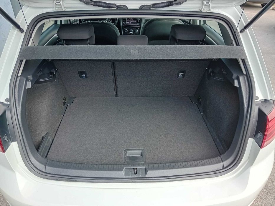 VW Golf VII 1.6 tdi - Nacional ( pequeno sinistro )