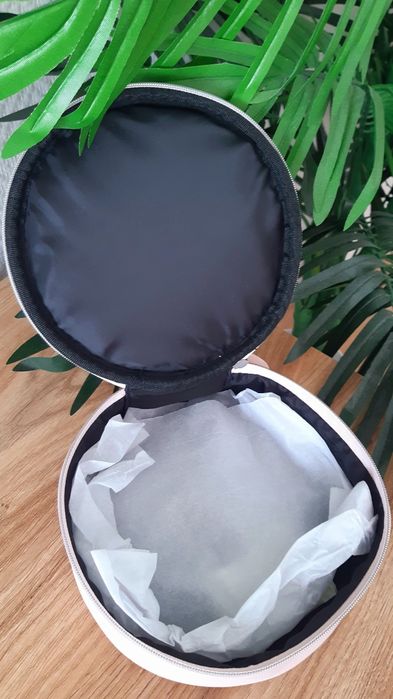 Viktor & Rolf Flowerbomb designerska kosmetyczka kuferek pudrowy róż