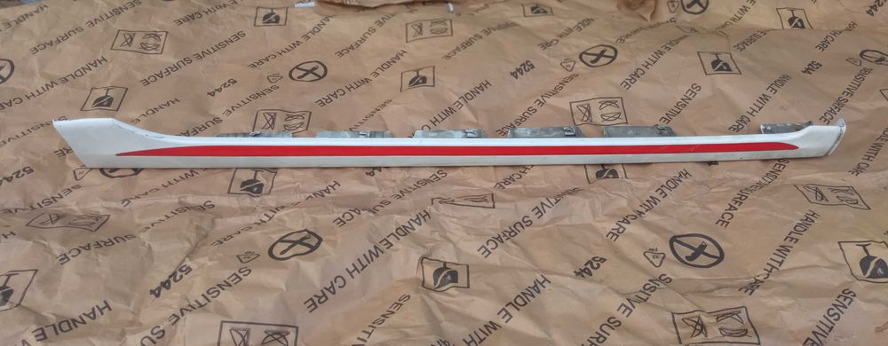 Kia Picanto 17- GT Listwa Progowa Prawa 87754 Oryginał Biała w kolor