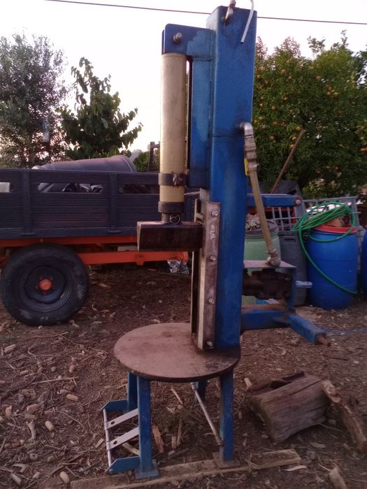 Vendo rachador de lenha