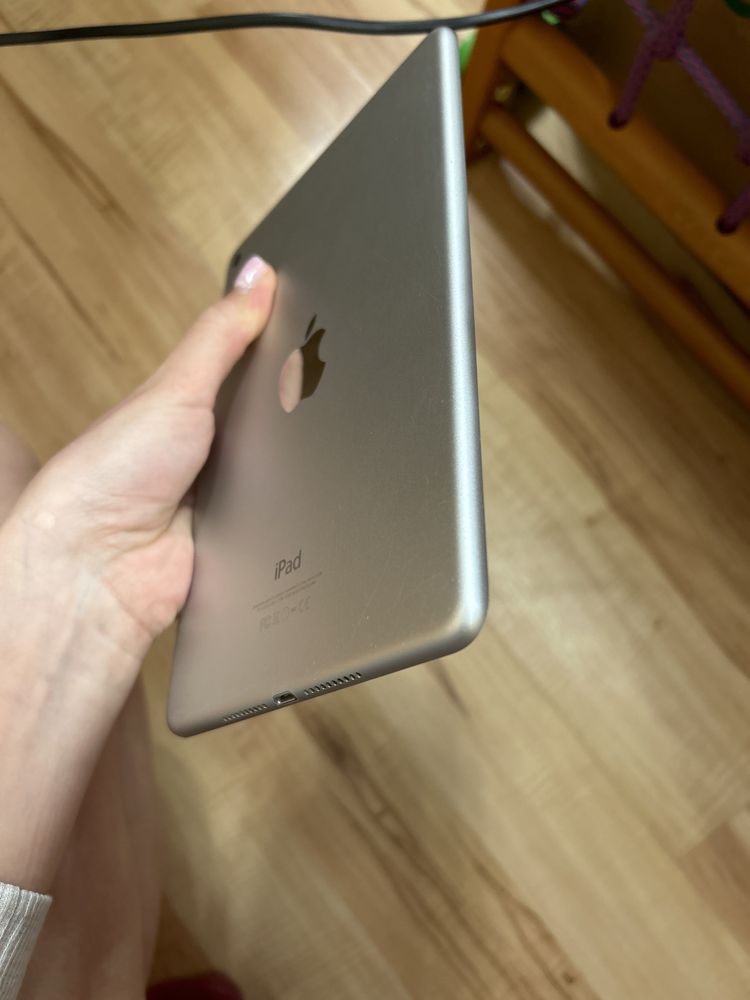 IPad mini 4 128gb с чеком