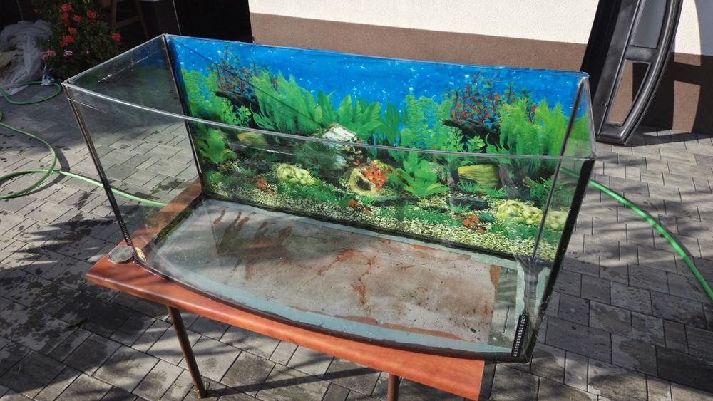 Używane akwarium owal z osprzętem ~175L 100x50x35