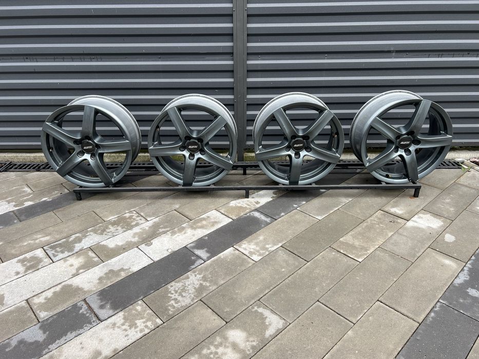 Диски 17R 5x112 7.5J ET35 Golf Skoda A5 A7 Audi