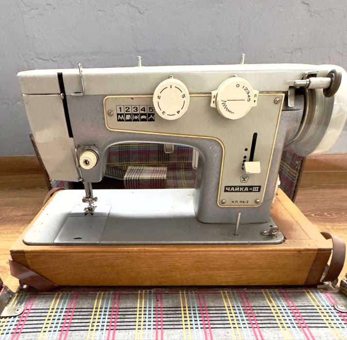 Швейна машинка Чайка -3