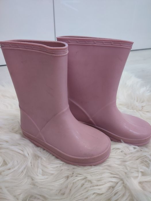 Piękne różowe kalosze 27