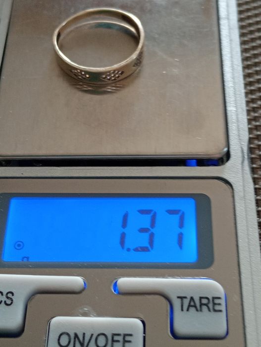 Złoty pierścionek 334
