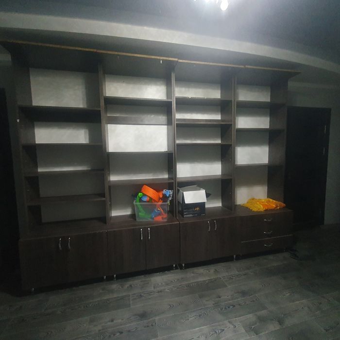 Продам мебель для гостиной или магазина