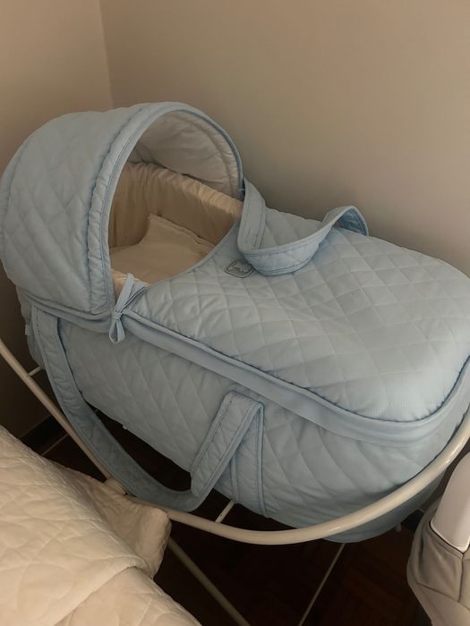 Alcofa Bebé com Suporte