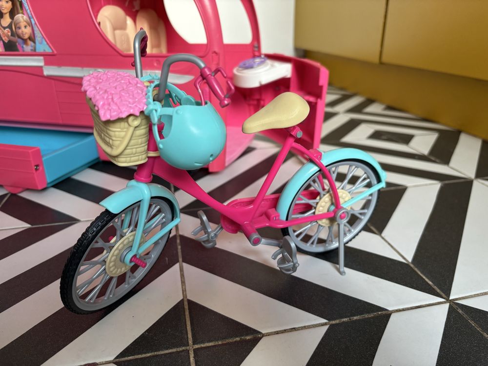 Kamper Barbie wersja LUX z rowerem