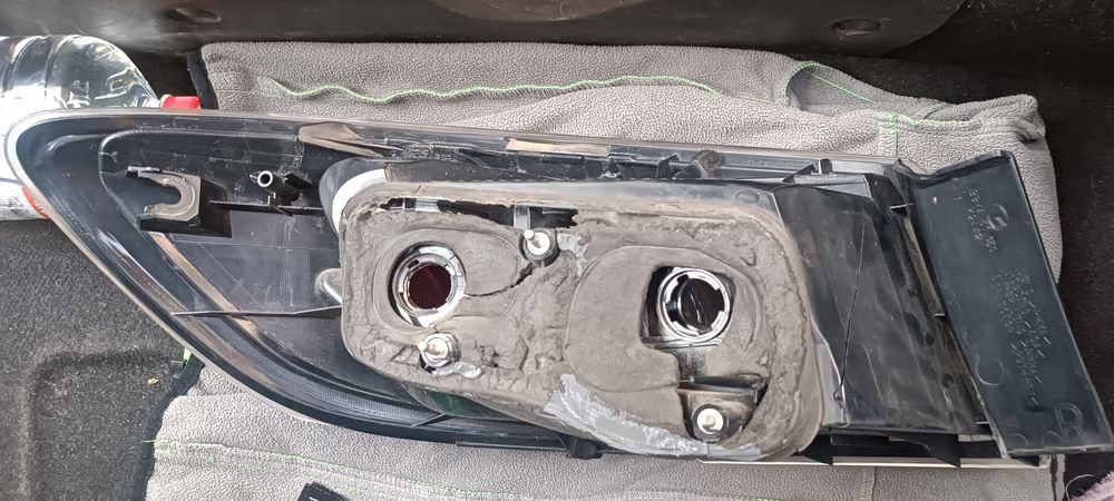 Фонарь задний внешний правый Mazda 3 2009-2012 цена договорная