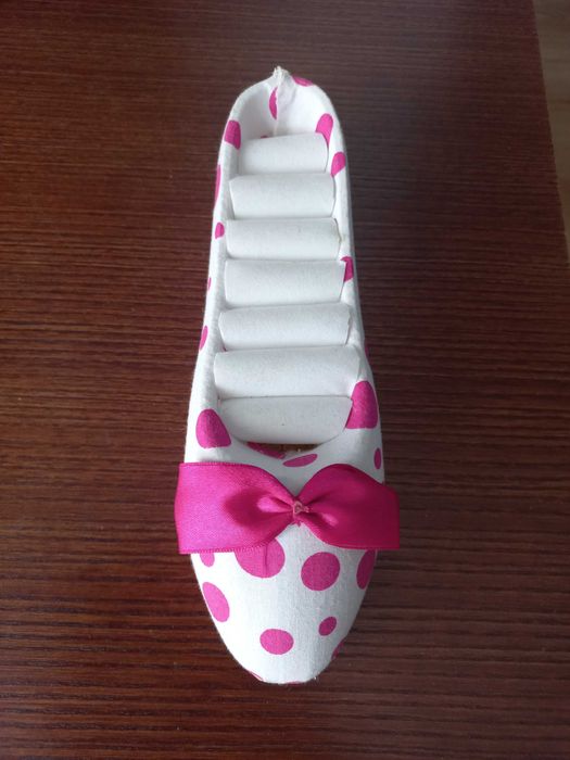 pantofelek na biżuterię