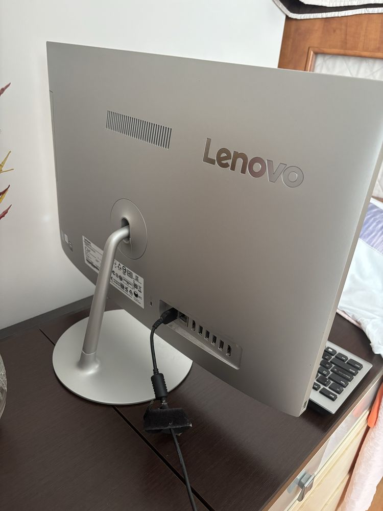 komputer All in One Lenovo IdeaCentre Pentium, 4GB, 1TB