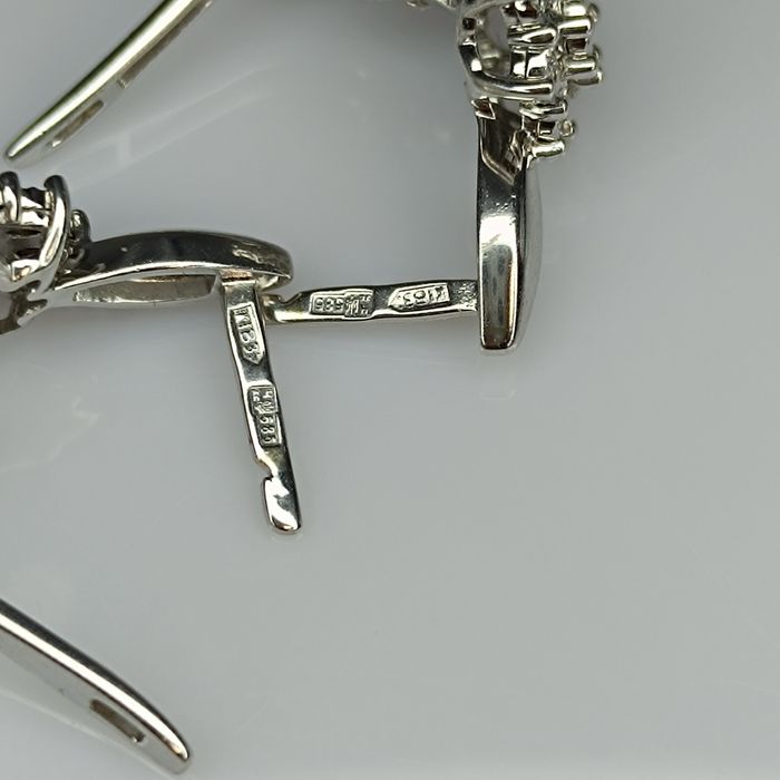 Серьги из белого золота 585 пробы с бриллиантами