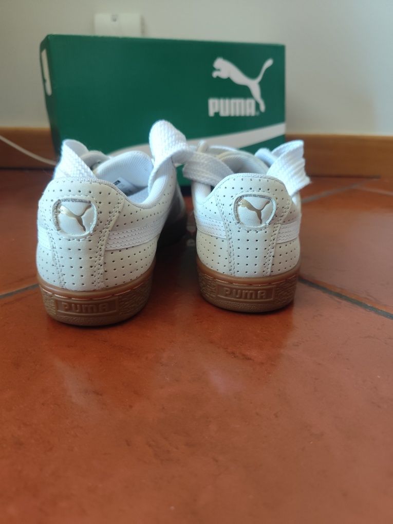 Sapatilhas Puma NOVAS Basket Heart Perf GUM 37