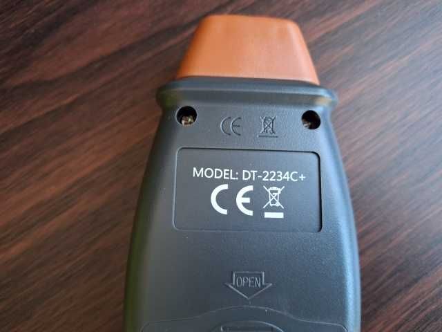 Tachometr laserowy miernik obrotów DT-2234C+