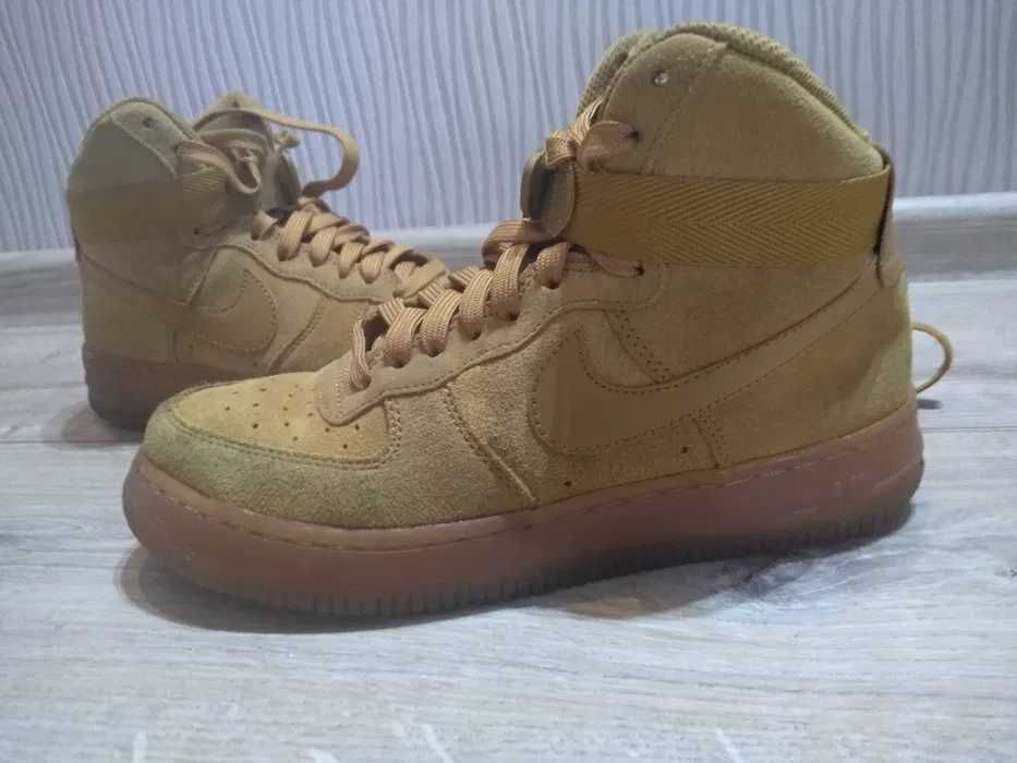 Nike Air Force 1 High LV8 size 38