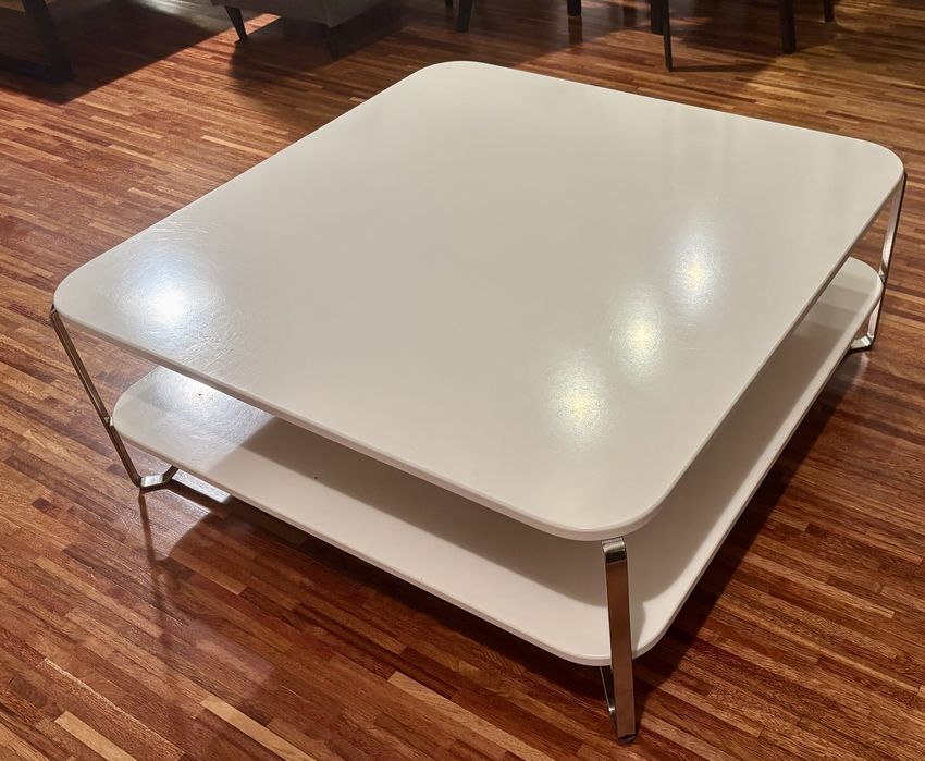 Stolik kawowy 100 x 100 cm (ikea)