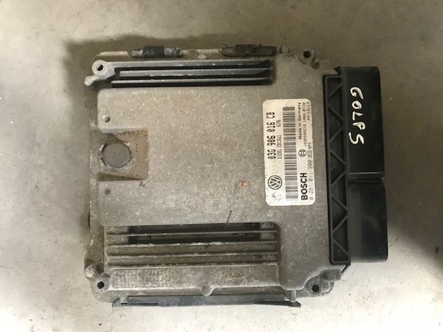 Centralina de motor vw golf 5 v 1.9 tdi BXE