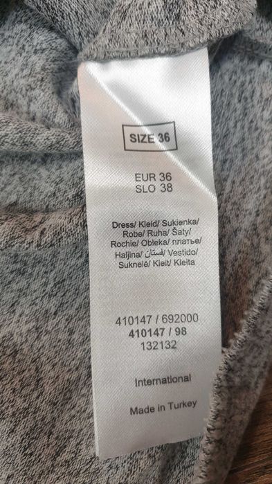 088 sukienka r 36 S szara cieplejsza z golfem dopasowana