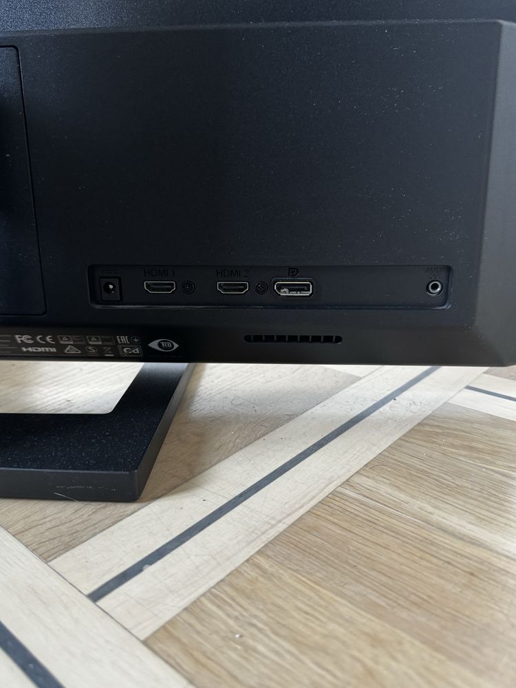 Monitor Philips 27” 4k VESA