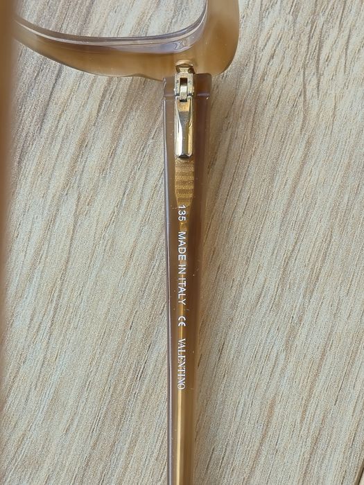 Елегантні оправи для окулярів в карамельному колорі  V2604 Valentino!