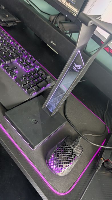 ASUS ROG Throne ARGB - stojak na słuchawki i game DAC w jednym