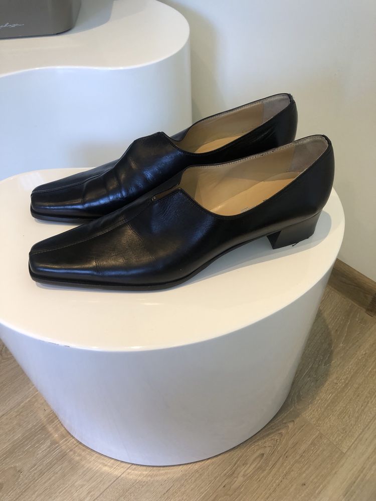 Жіночі туфлі 39р чорного кольору