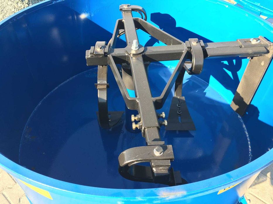 Elektryczna betoniarka planetarna 600L osłony zgarniacz transport