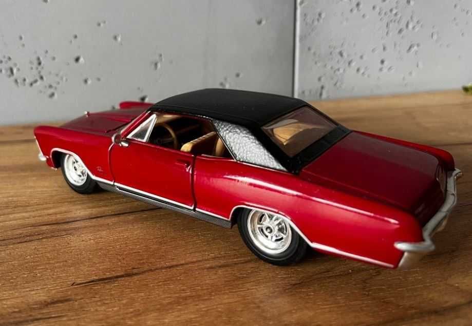 Maisto 1:24 Buick Riviera 1964
