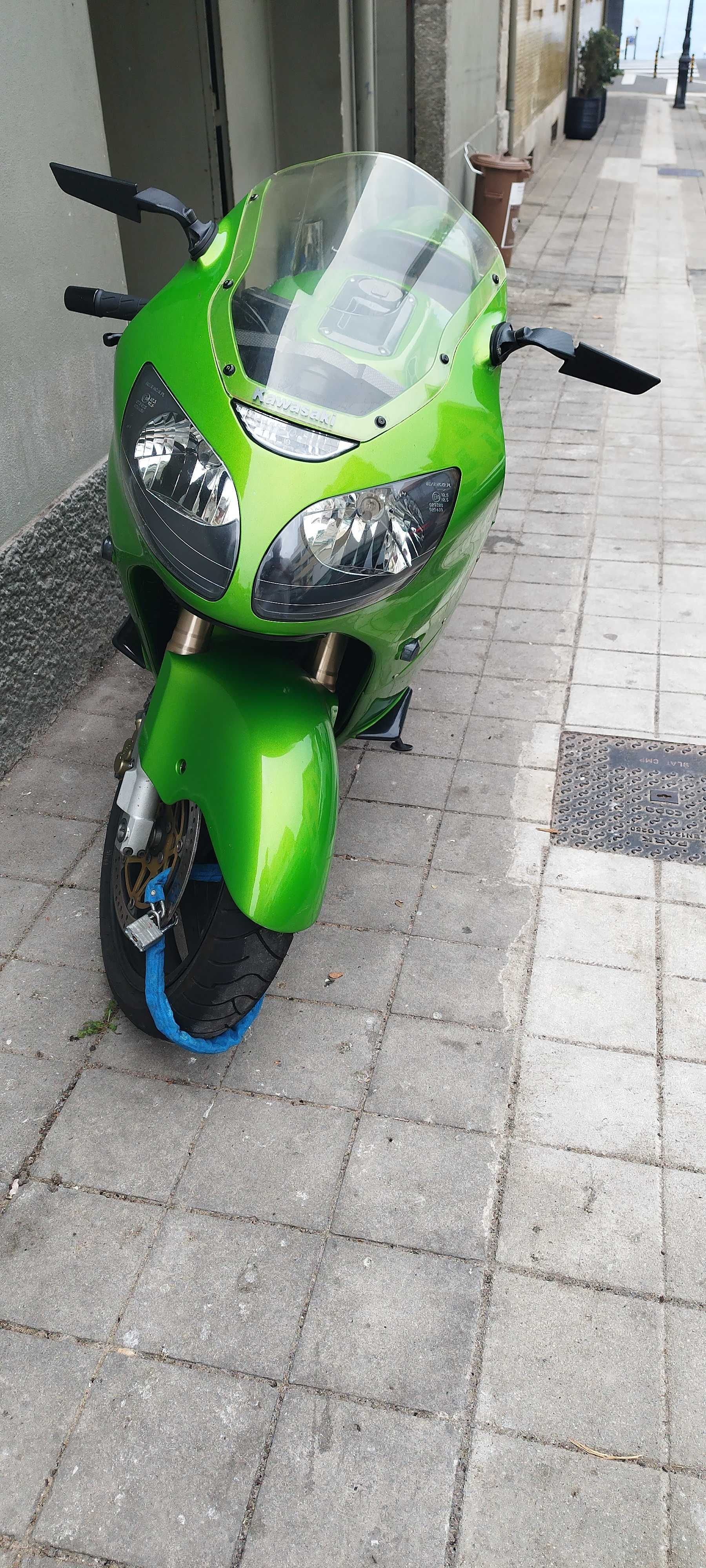 Kawasaki Ninja ZX12 R