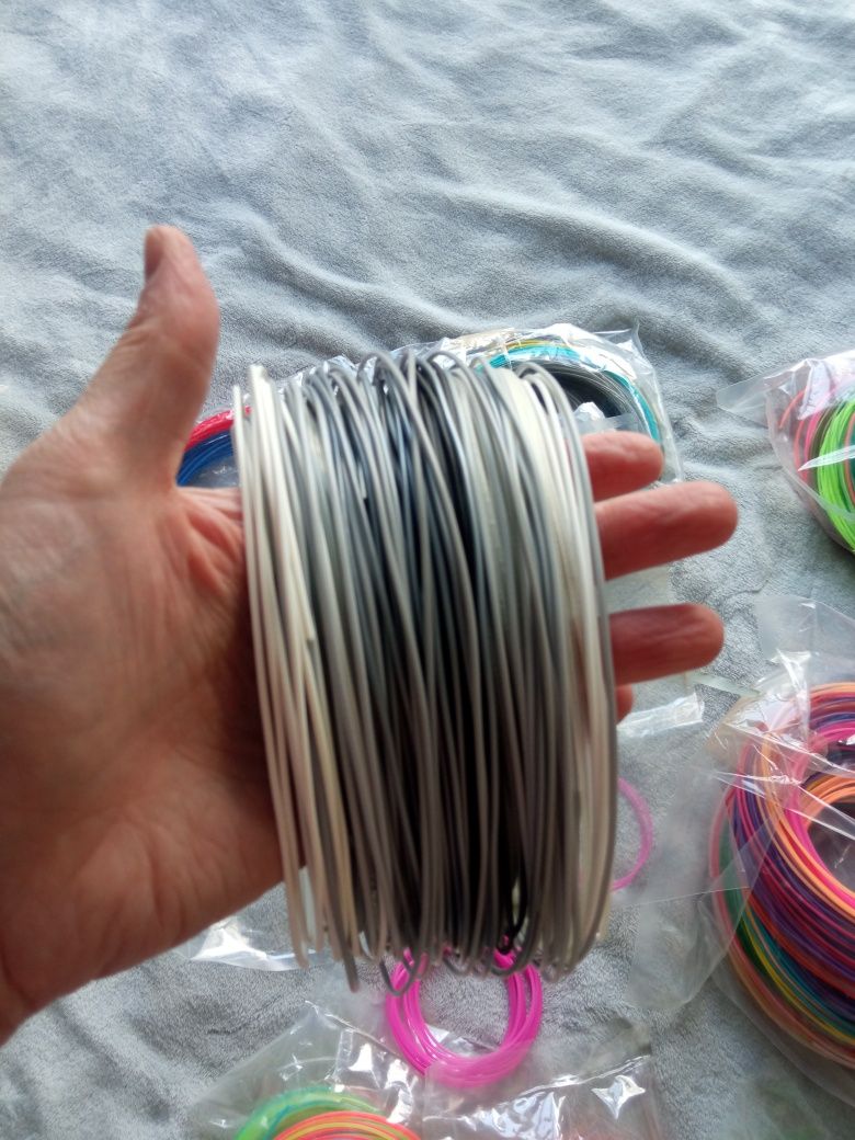 Sprzedam filament drukarka 3d - 100m filamentu